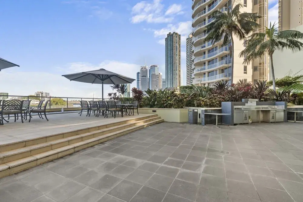Stylish Brisbane City Stay With Bbq, Pool & Gym