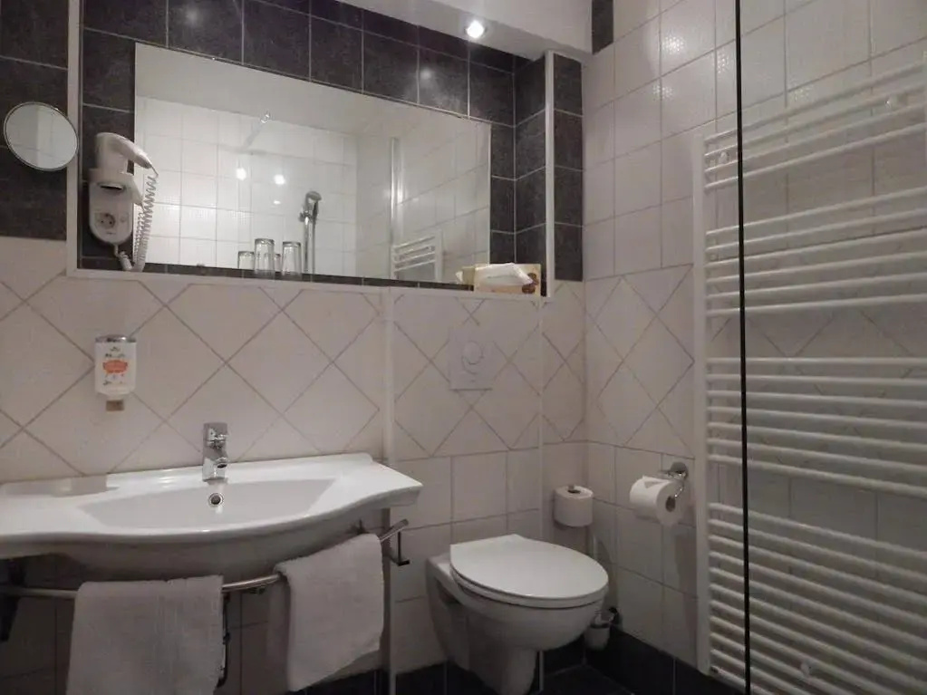 Land Gut Hotel Zum Alten Forsthaus - Général