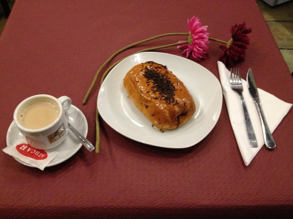 Hostal Complutense by null