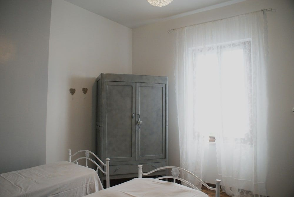 Gray House — 5