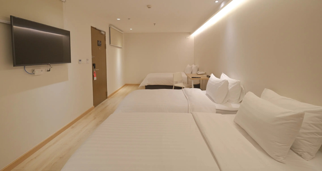 Simplestay Chatuchak, Surestay Collection By Best Western — фото