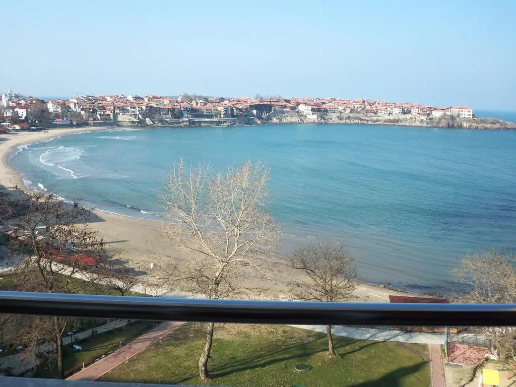 Beach & Waterfront