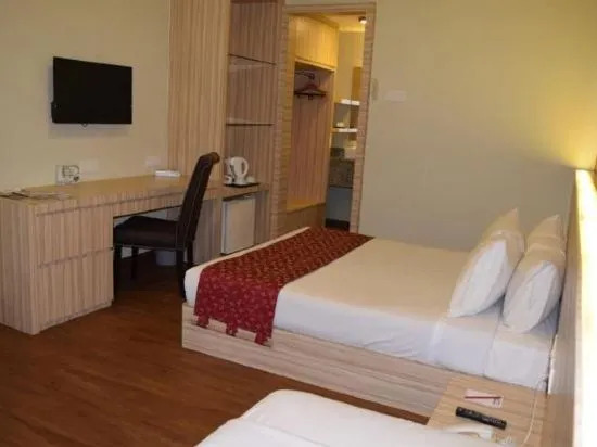 Bukit Merah Laketown Resort