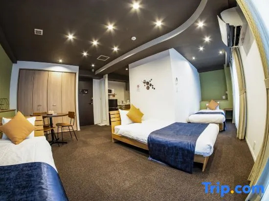 Deluxe Family Suite