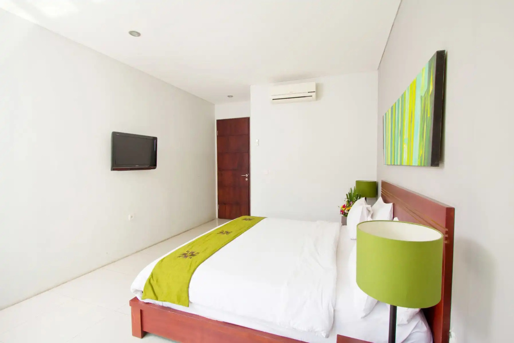 Отель Apple Villa and Apartment в Керобокане