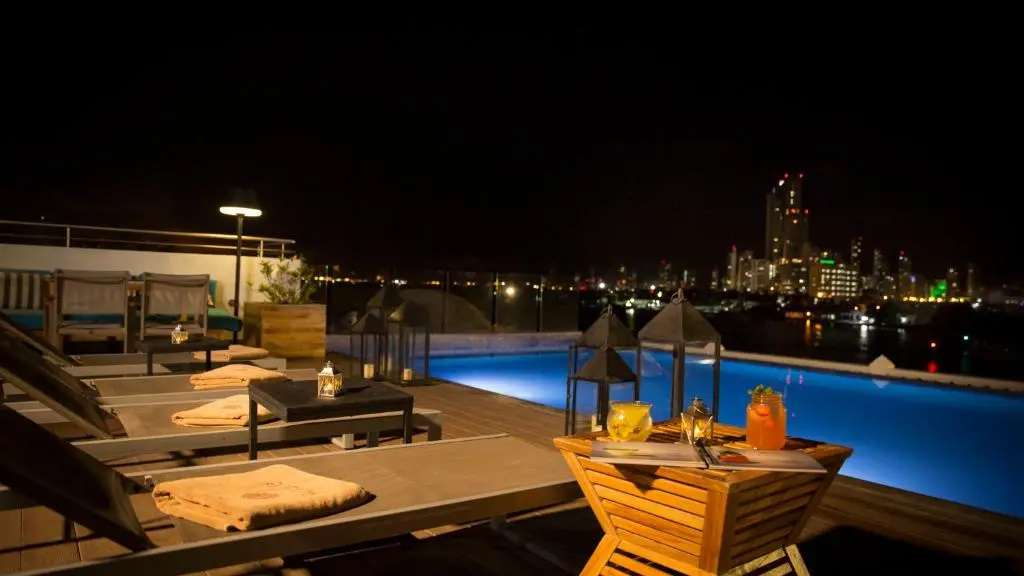 Beach & Waterfront