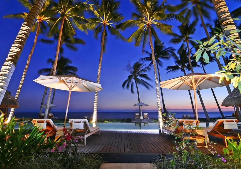 Beach & Waterfront