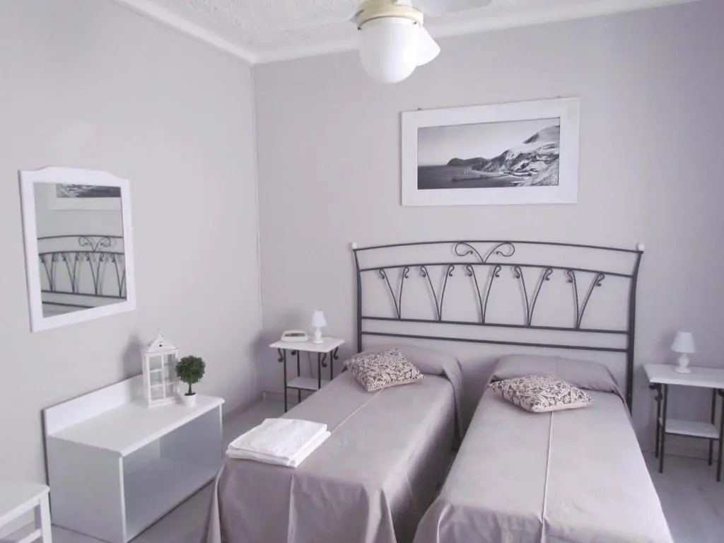 Pietra Pomice Hotel - Chambres