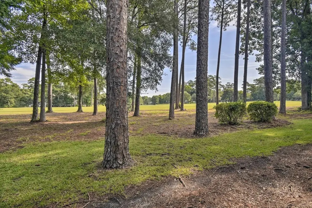 4 Mi to Ocean: Golf Resort Condo in N Myrtle Beach