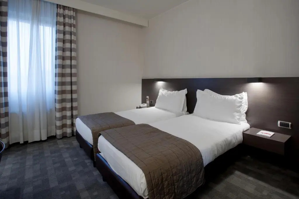 Hotel Ovest - Chambres
