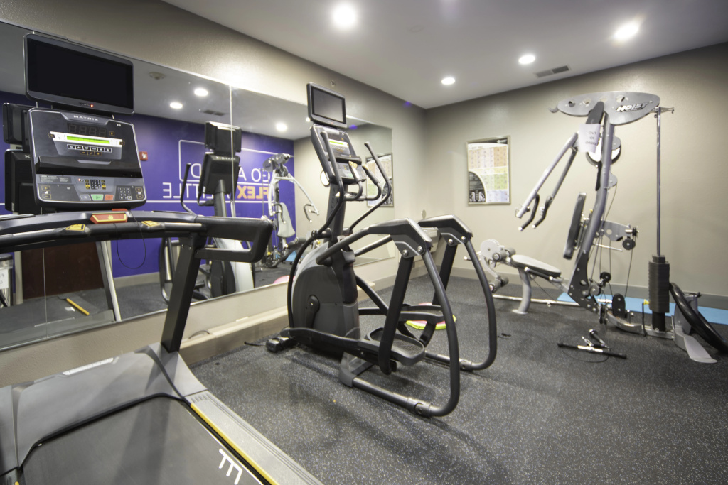 Holiday Inn Express Hotel and Suites St. Charles by IHG - Général