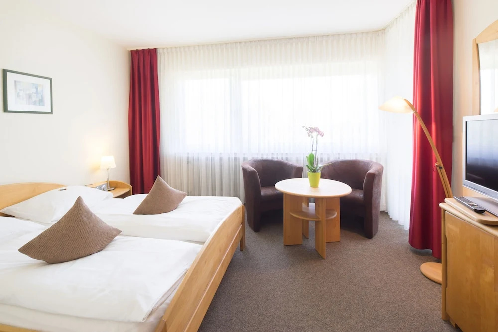 Classic Double room (full double bed)