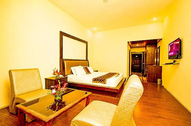 Classic Double room (full double bed)