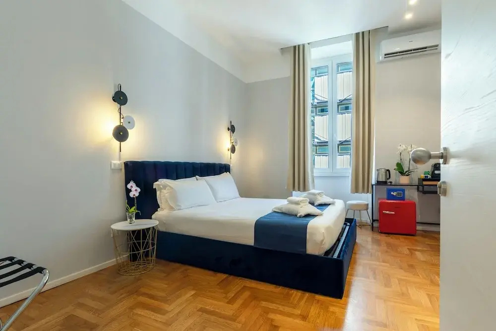 Carrara24