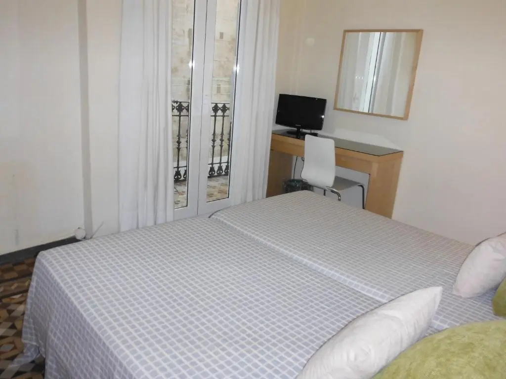 Standard Double room with balcony (full double bed)