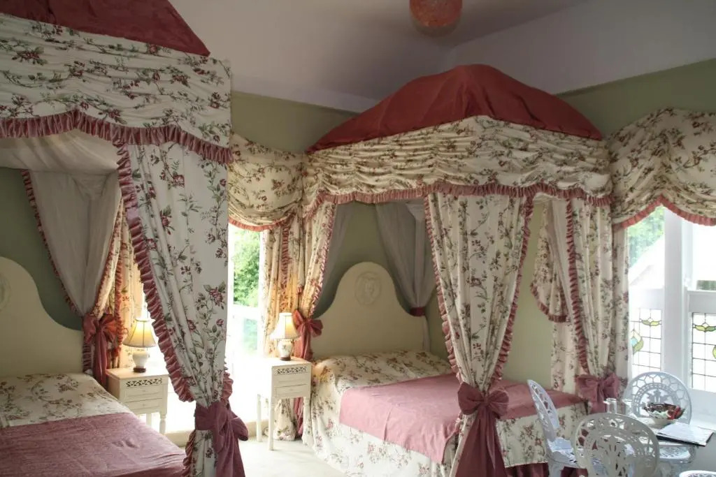 Deluxe Double room with garden view full double bed