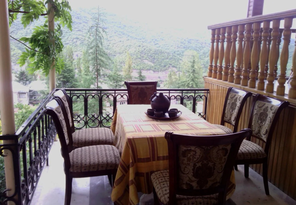 Balcony & Terrace