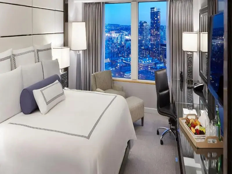 Standard Double Club room (full double bed)