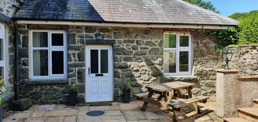 Spring Cottage at Pen Y Coed Hall