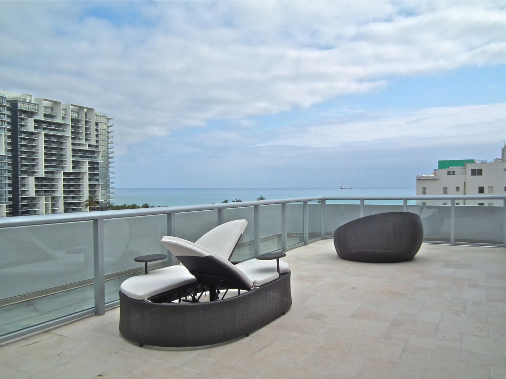 Balcony & Terrace