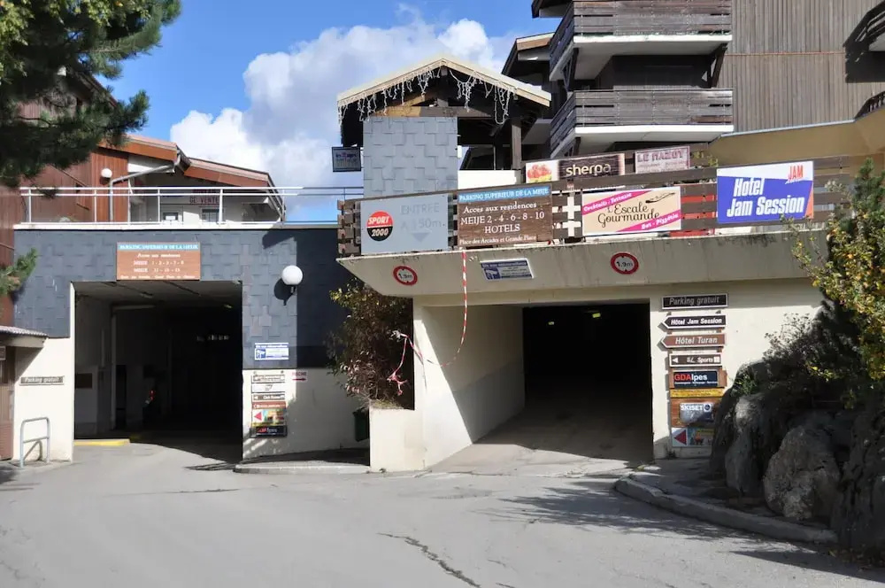 Voir la photo 1 — Family-friendly Alpine Base