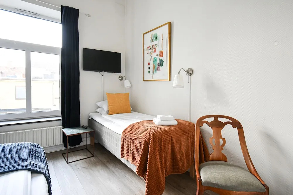 Economy Double room (twin beds)