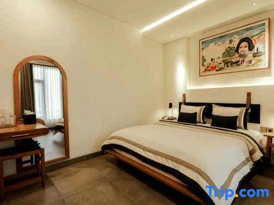 Superior Double room with pool view (full double bed)