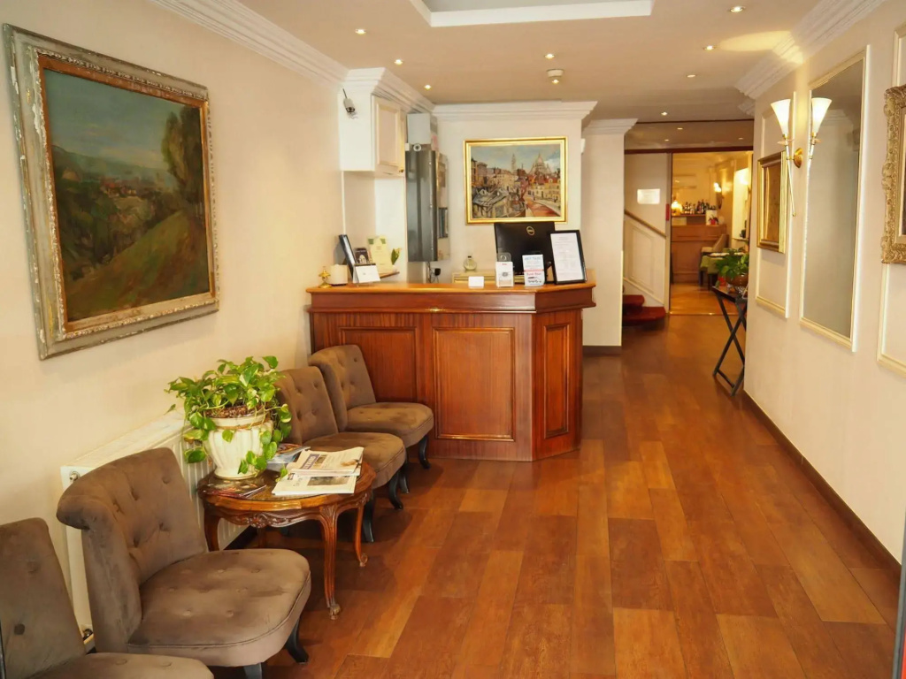 Hotel photo 2