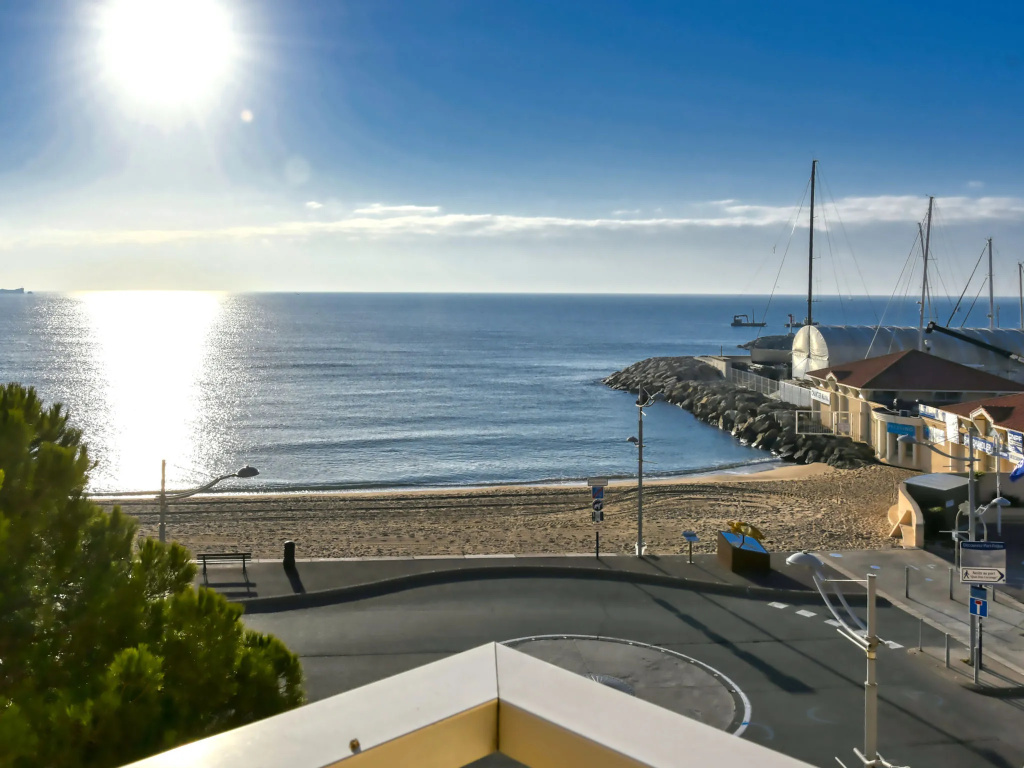 Beach & Waterfront
