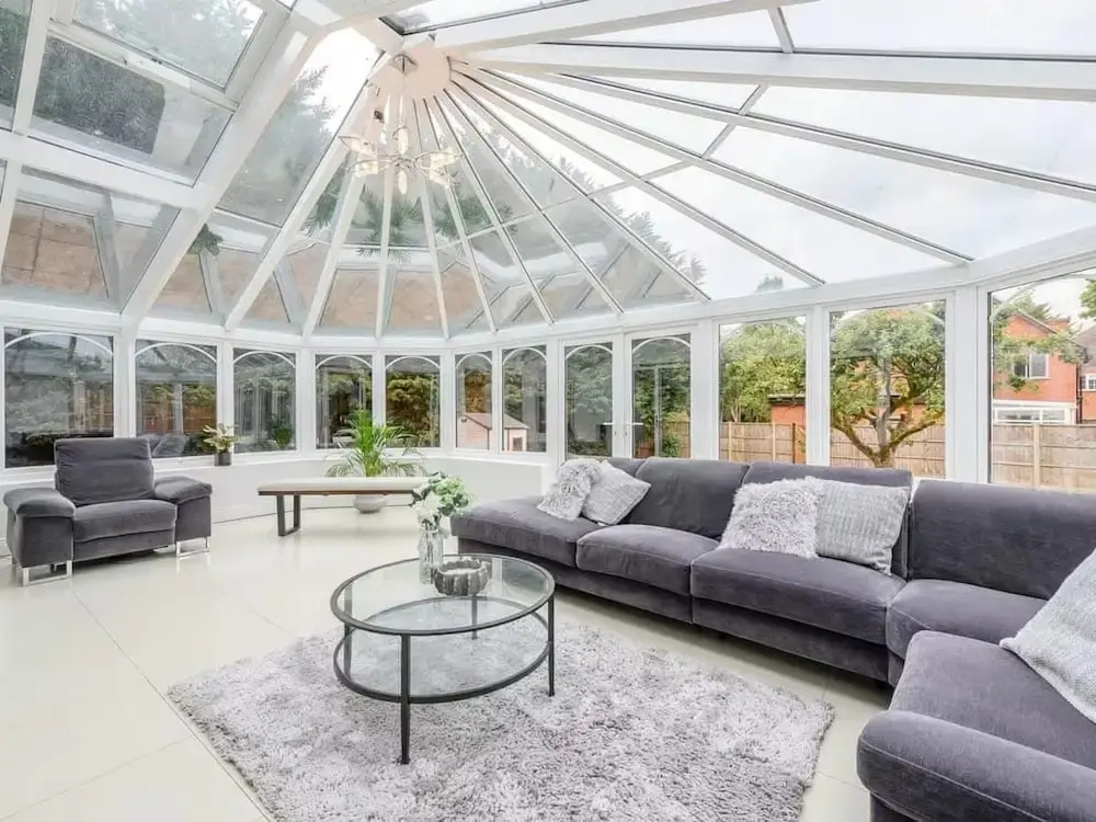 6 Bed House - Sleeps 11 - Pets - Garden - Parking