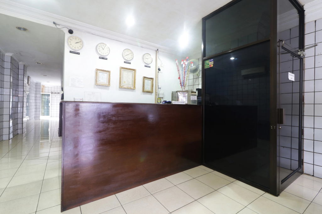 Lobby & Reception