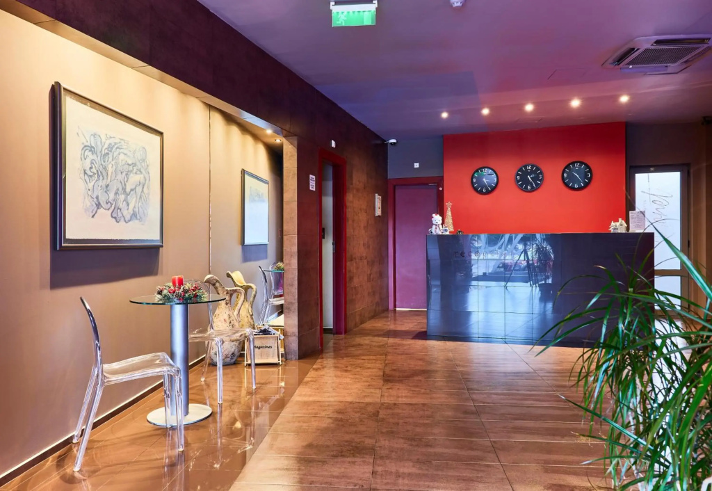 Hotel photo 12