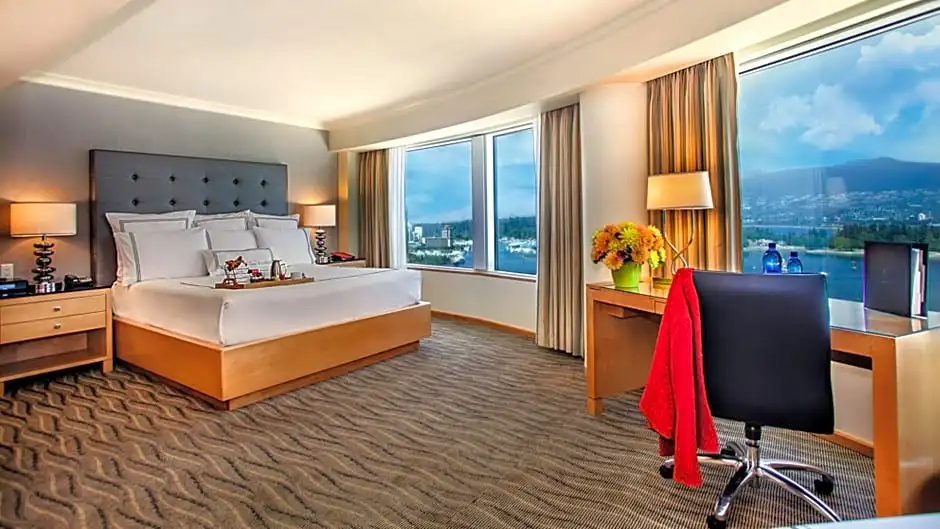 Premium Double room with harbour view (full double bed)