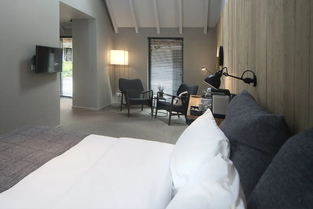 Luxury Suite