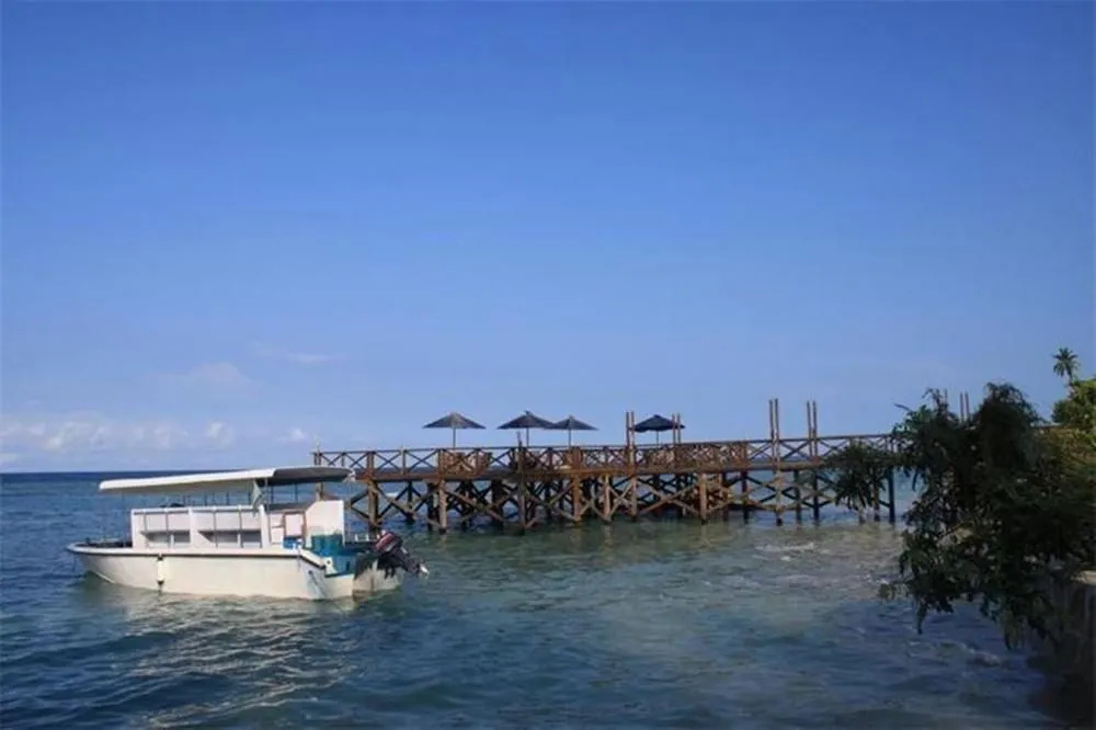 Beach & Waterfront