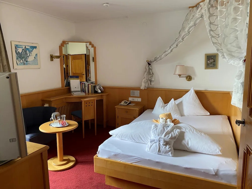 Im Weissen Rössl am Wolfgangsee - Chambres