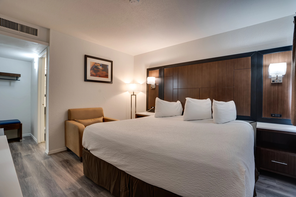 Econo Lodge Stockton near I-5 Fairgrounds — 3