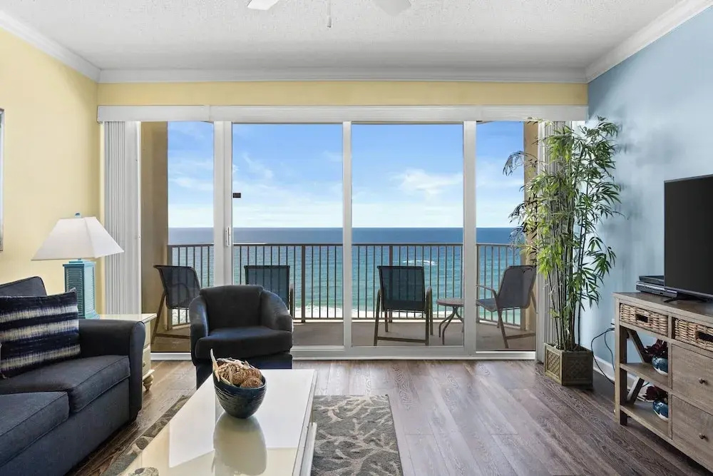 Boardwalk Beach Resort by Book That Condo - Chambres