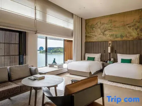Standard Double room with lake view (twin beds)