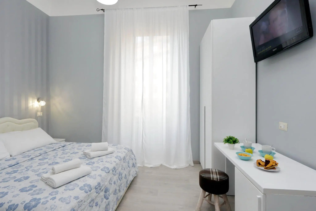 Standard Double room (full double bed)