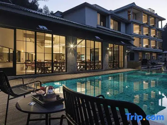 Yueshanju Jingshang Holiday Homestay ( Zhangjiajie National Forest Park)