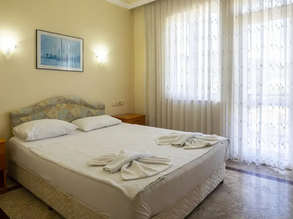 Standard Double room with balcony full double bed