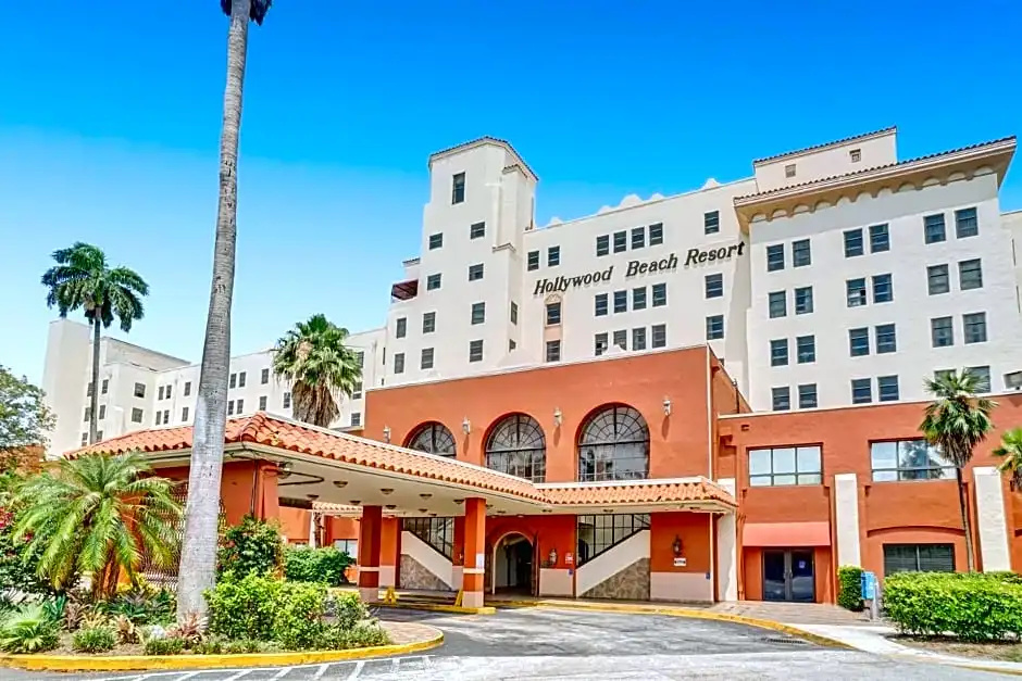 HB 414 - Beach Front suite at Hollywood Beach Resort - direct beach access Swimming Pool