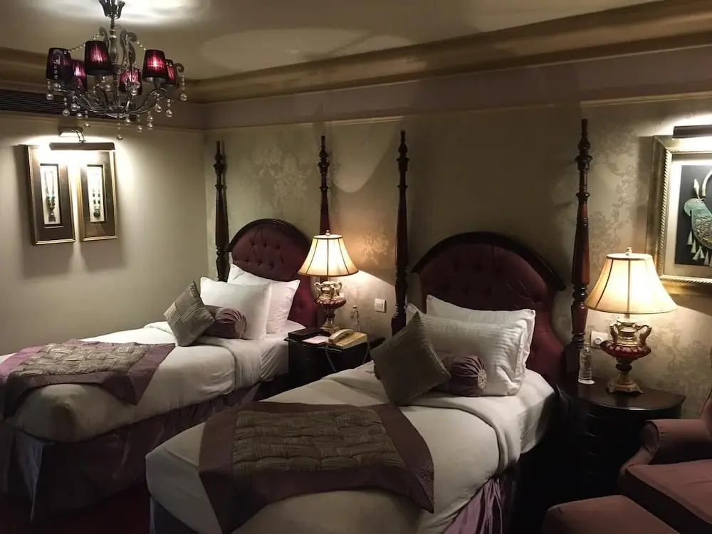 Standard Double Club room (twin beds)
