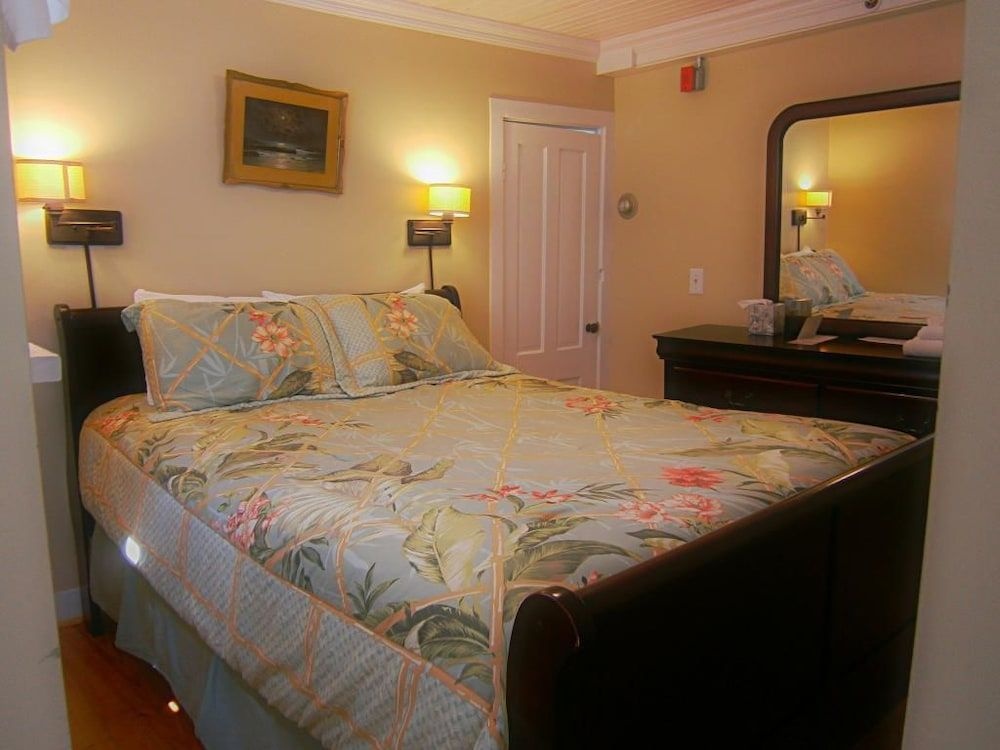 Block Island Accommodations — 4