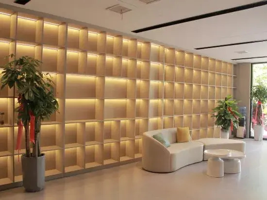 Yunyi Smart Sleep Hotel (Yunzhou Chunyu Auto City, Wucheng District)