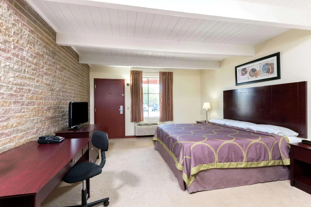 Standard Double room (full double bed)