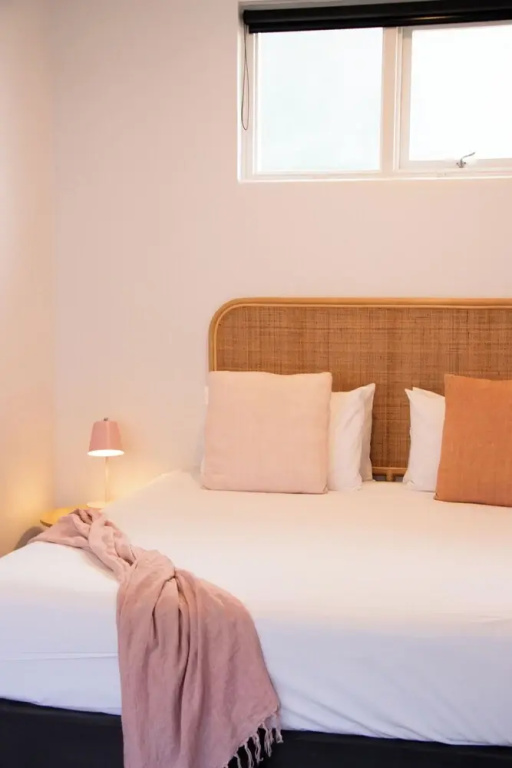 Standard room with courtyard view