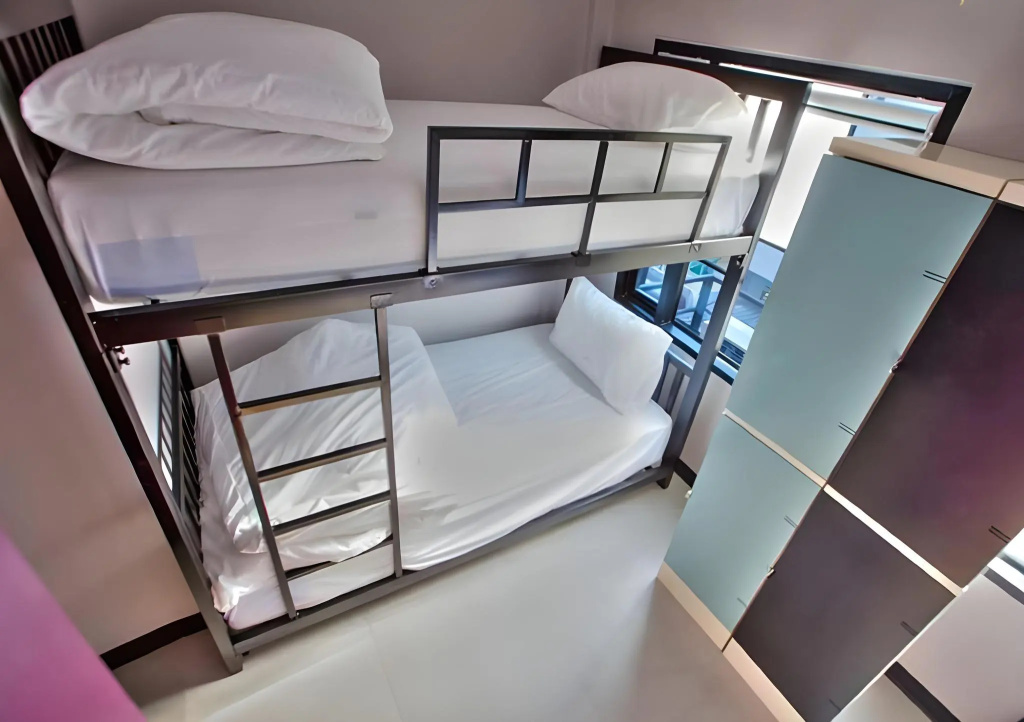Jellybean The Blocks Hostel Sukhumvit 10 — 3