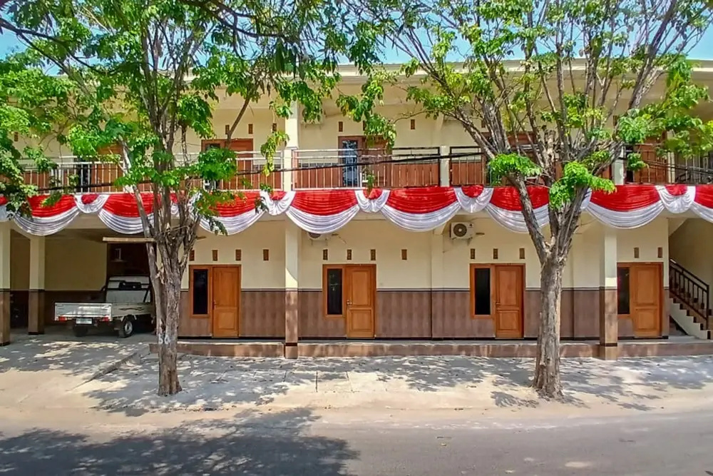 RedDoorz @ Dien Homestay Syariah Alun-alun Pasuruan